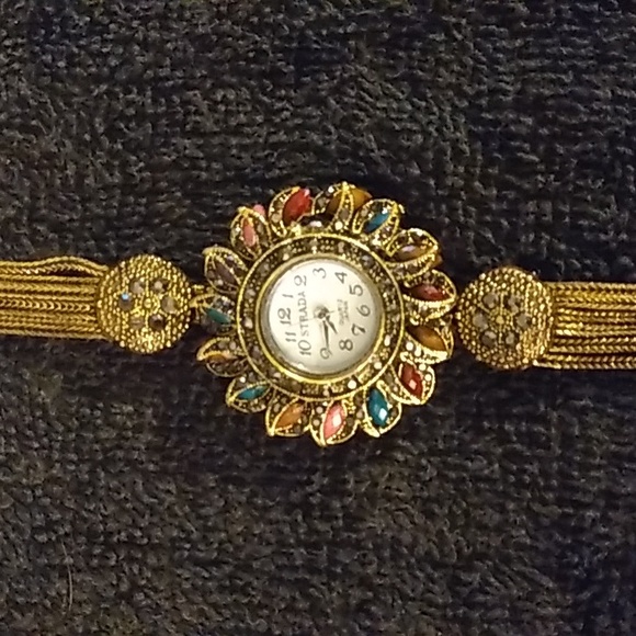 Jeweled Strada watch - Picture 2 of 5